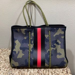 Neoprene weekender bag